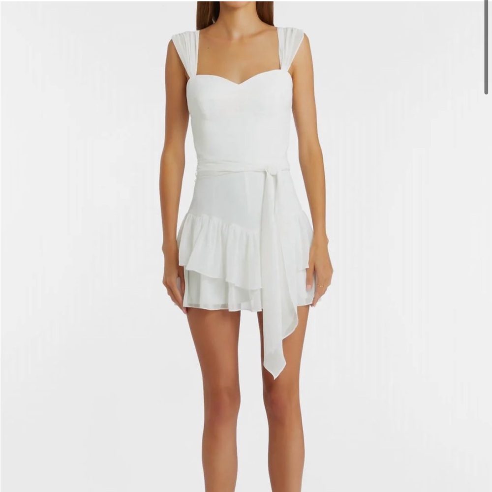 NEW AMANDA UPRICHARD kendra skort romper in white